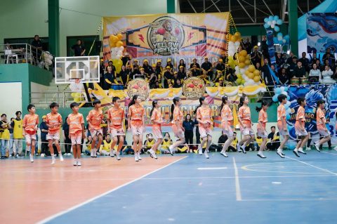 ทีมนักกีฬากระโดดเชือกระดับประถมศึกษา เข้าร่วมกิจกรรม กีฬาสร้างสรรค์ สานสัมพันธ์ สามัคคี เนื่องในโอกาสครบรอบ 53 ปี มหาวิทยาลัยราชภัฏเชียงราย