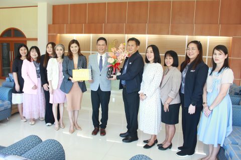 โรงเรียนสาธิต มรภ.เชียงราย ร่วมแสดงความยินดี กับอธิการบดีมหาวิทยาลัยราชภัฏเชียง