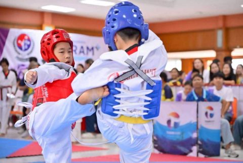 ขอแสดงความยินดีกับนักกีฬาเทควันโดคนเก่งของโรงเรียน